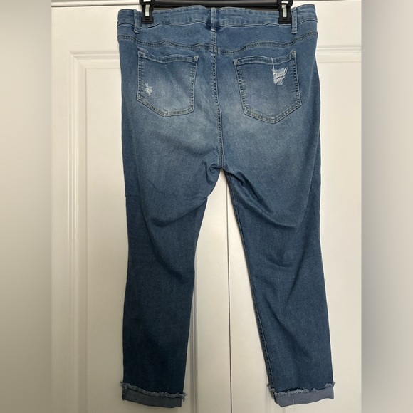 d. jeans Women's Cropped Distressed Blue Jeans - Picture 5 of 8